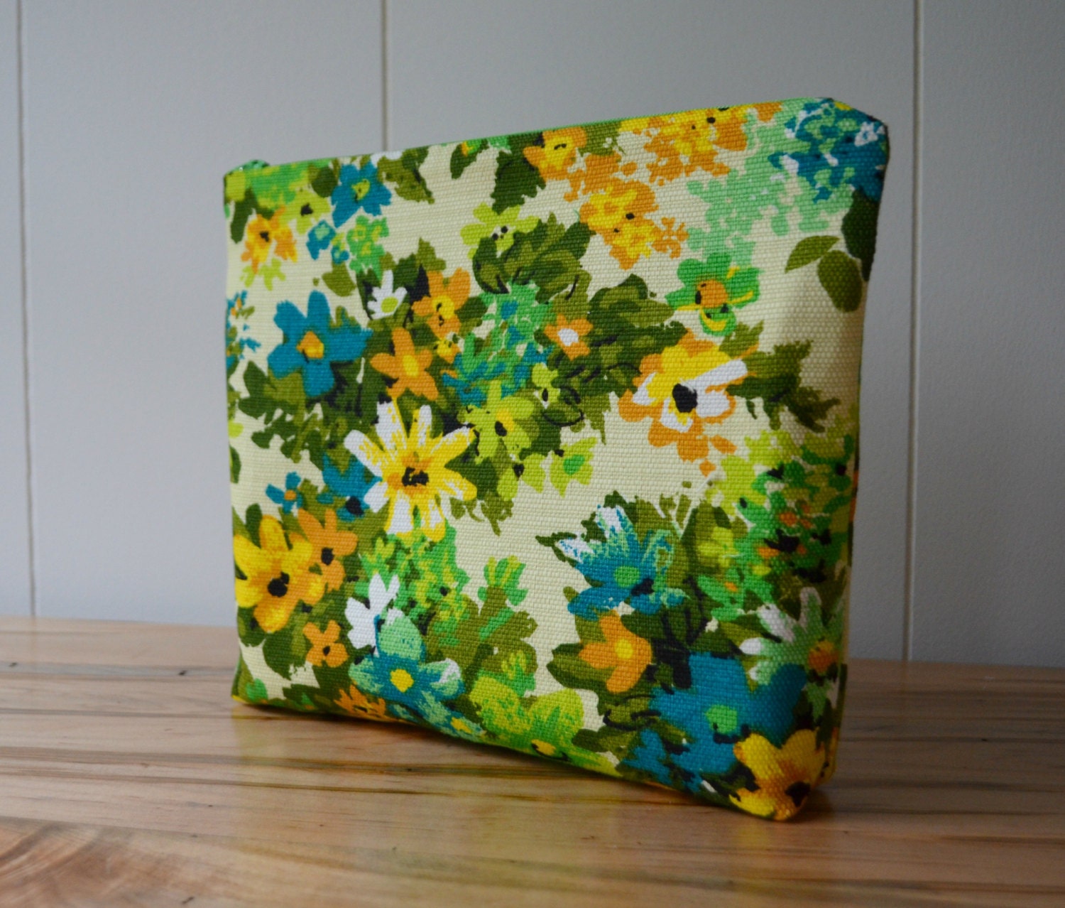 Retro Green Floral Zipper Pouch/Cosmetic Bag