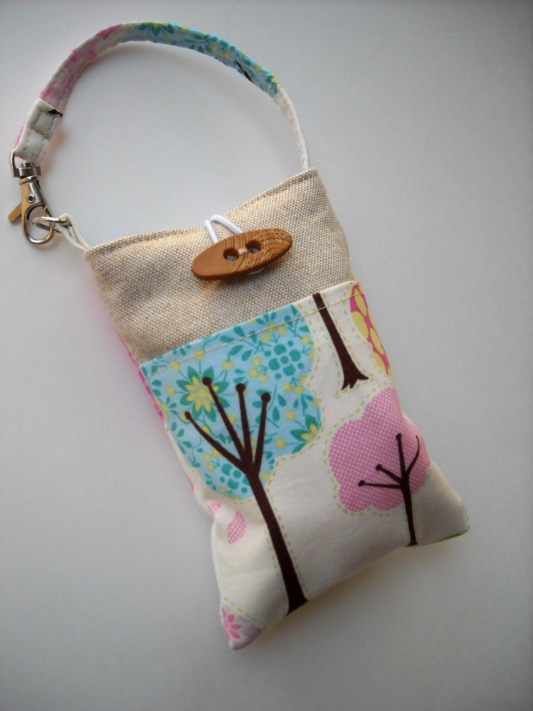 Fabric iPhone case, iPhone Pouch, iPhone sleeve, Smart Phone Case, iPhone cover (padded) - Tree in White