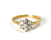 A Vintage Art Deco 33pt Diamond Daisy Cluster Ring 9 Karat Yellow Gold with White Gold Setting BRITISH HALLMARKS