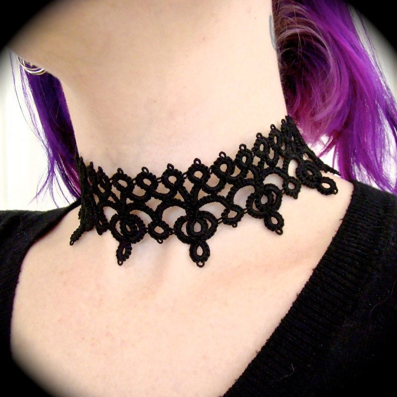 Tatted Lace Choker Necklace - Diadem