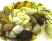 Day's End 'Ludwig'- Variegated Bluefaced Leicester combed top roving 4 oz wool spinning fiber weave felt