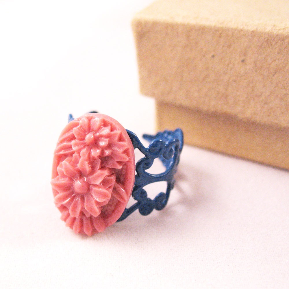 Dusty Rose Pink Flower Ring - Victorian Royal Blue