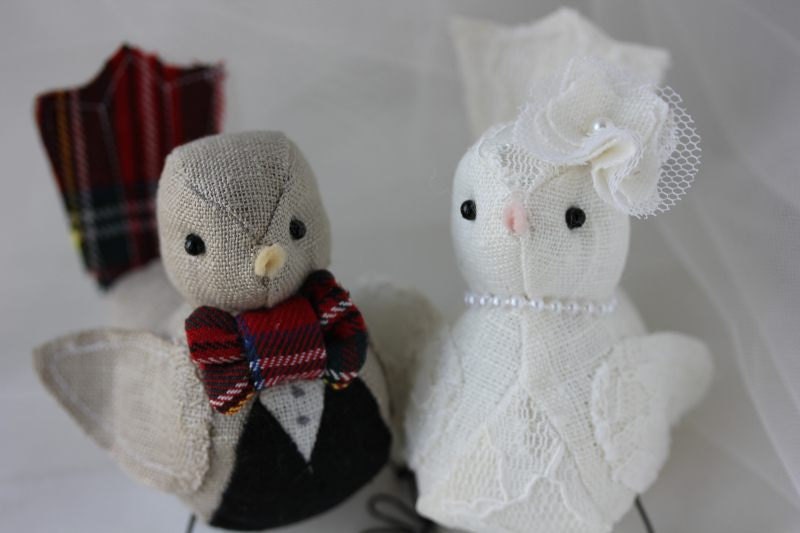 Wedding cake topper Love Birds - Fabric bird cake topper - Love birds cake topper - Custom order - Linen -  Stewart Tartan fabric