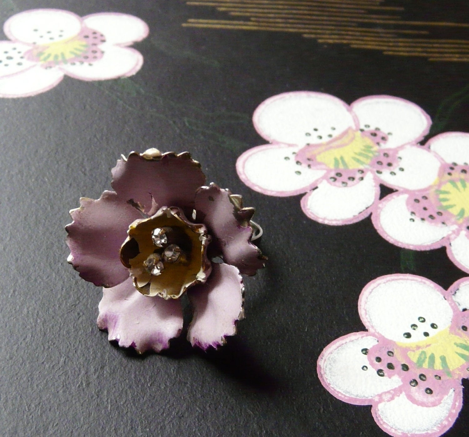 viola ring - vintage enamel flower and rhinestone