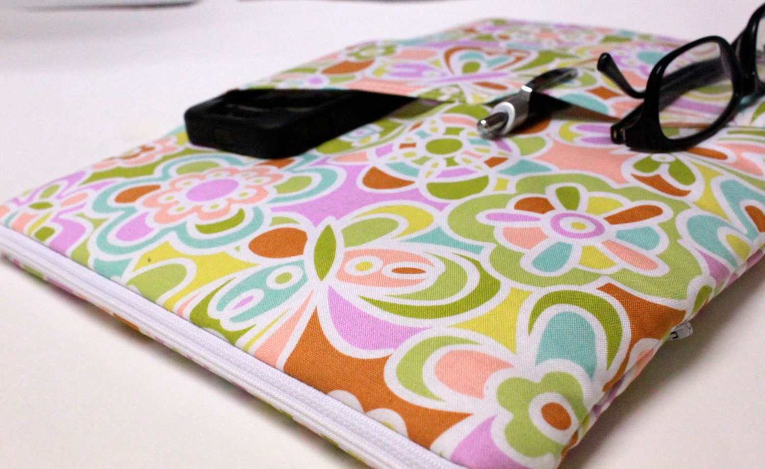 Women's new iPad 1 or 2 mini Case Retina Display Tablet Cover Zipper External Pocket Handmade - Pastel Flowers