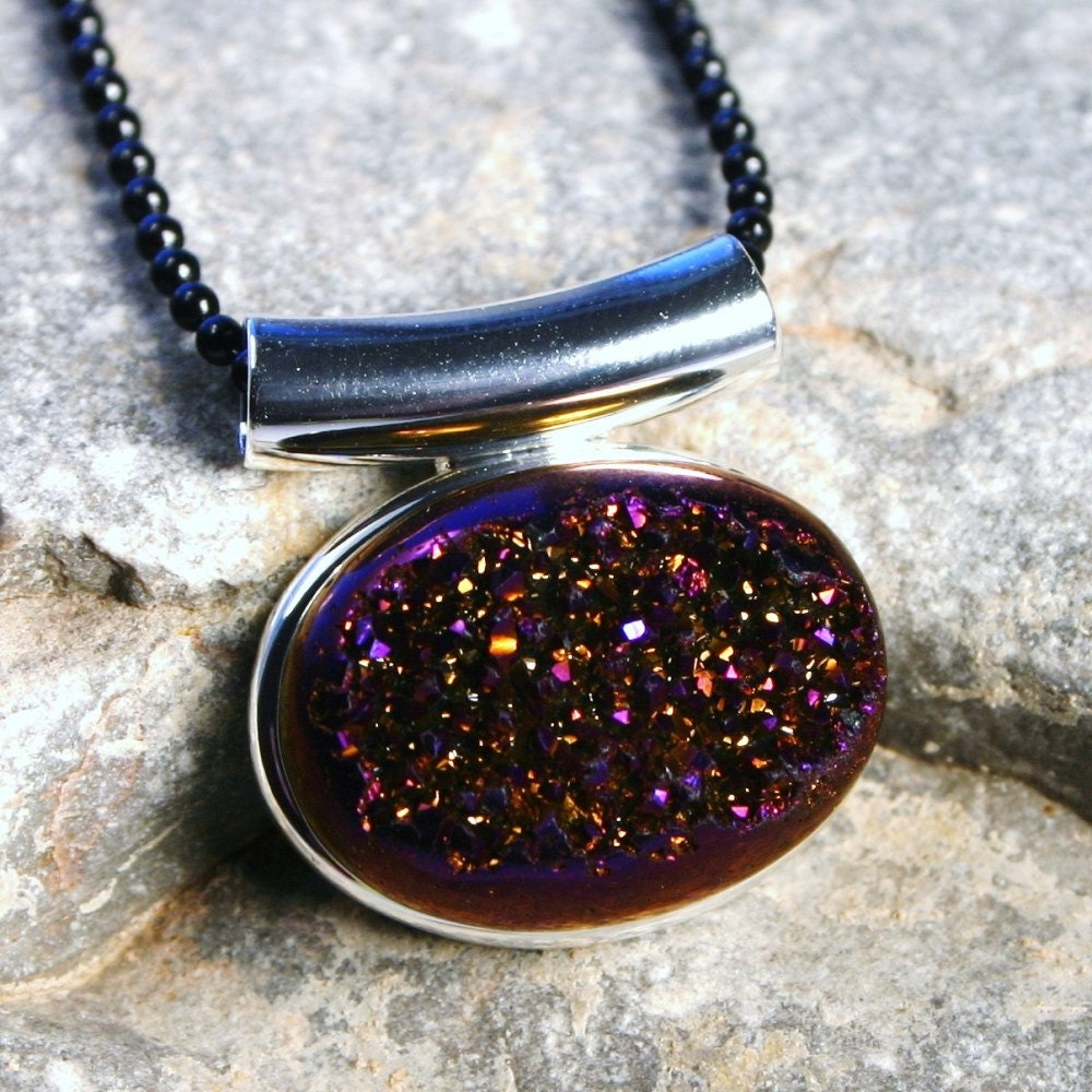 Red Druzy Necklace - Hungry Heart - Aubergine Purple Merlot Wine Gold Metallic Quartz Drusy Agate for Her Women's Jewelry Teens