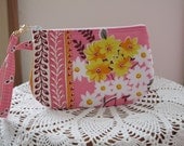 Retired OOAK Rare Flea Market Fiesta Wristlet Zipper Gadget Pouch Purse Bouquet Pink