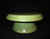 pedestal plate in spearmint green, stoneware, pottery, food and dishwasher safe