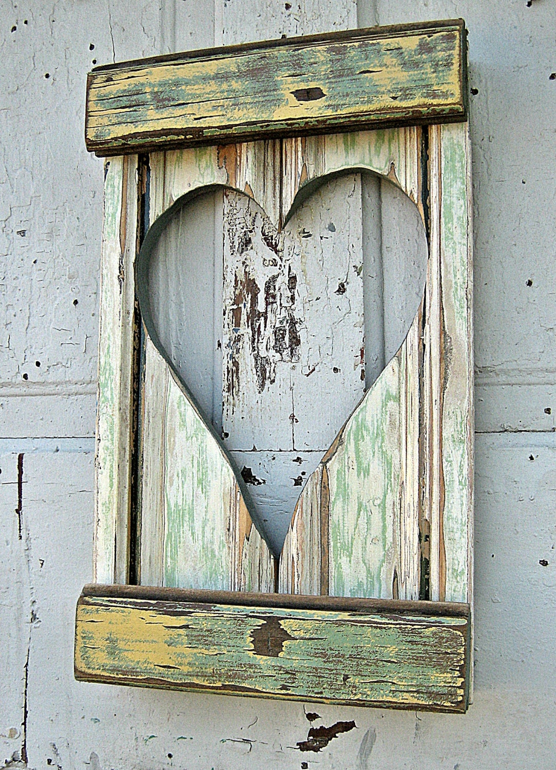 Reclaimed Wood Art, Salvaged Wood Wall Heart, Distressed Wood Heart, Chippy Paint.