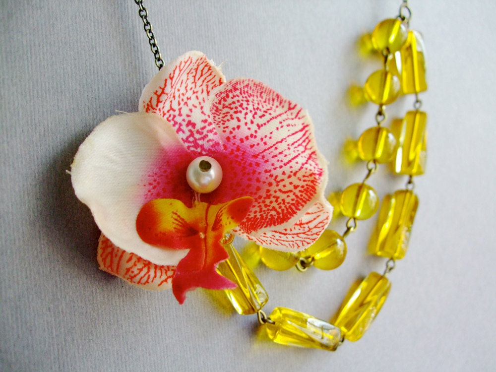 Orchid Necklace, Dusty Pink Jewelry,Bridesmaid Jewelry,Spring Jewelry,Deep Yellow Jewelry (Free matching earrings)