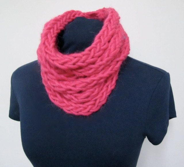 nob hill cowl // hot pink