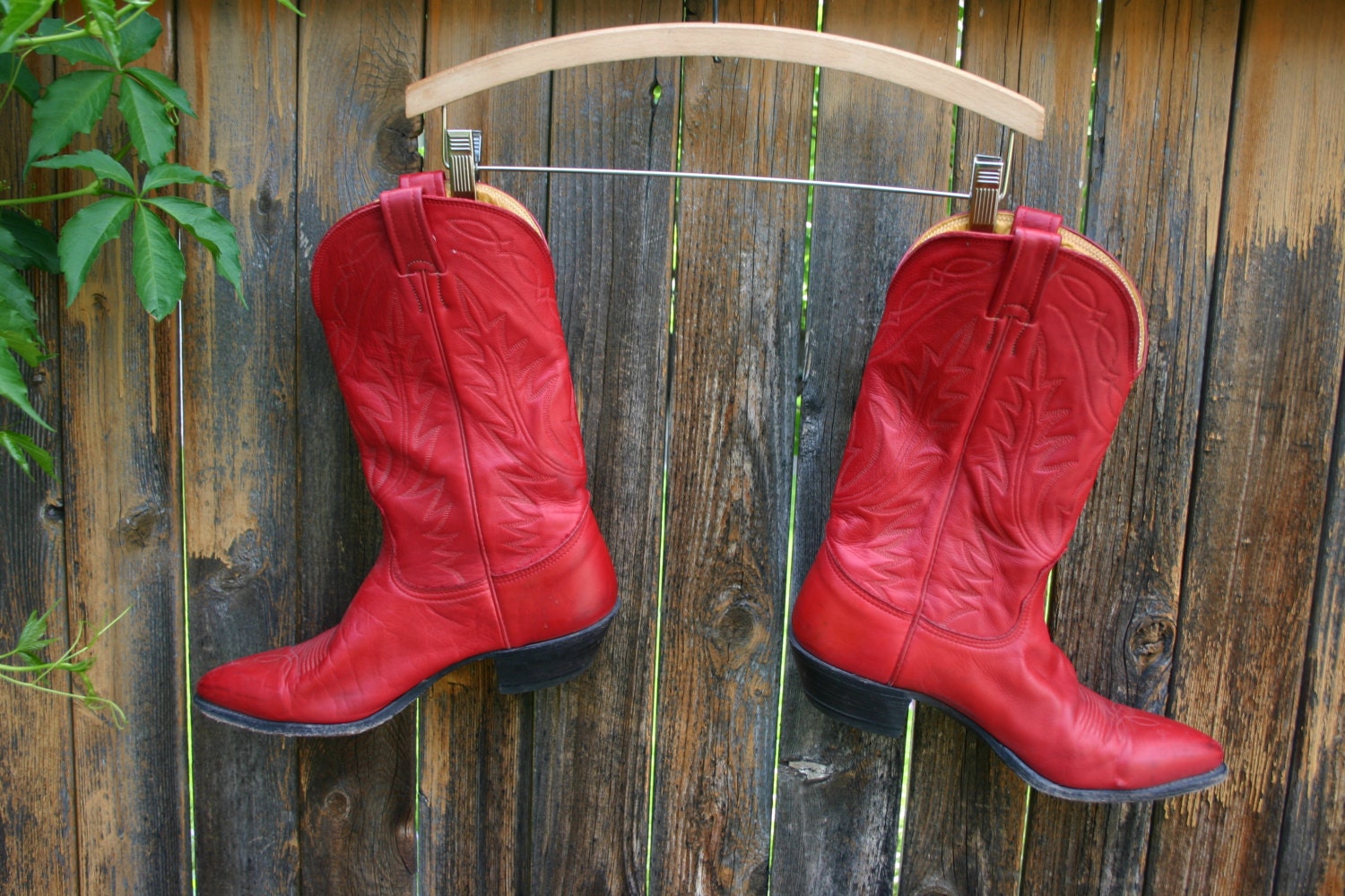 VINTAGE Nocona brand cowboy boots in RED Womens USA size 9 D with Free Postage