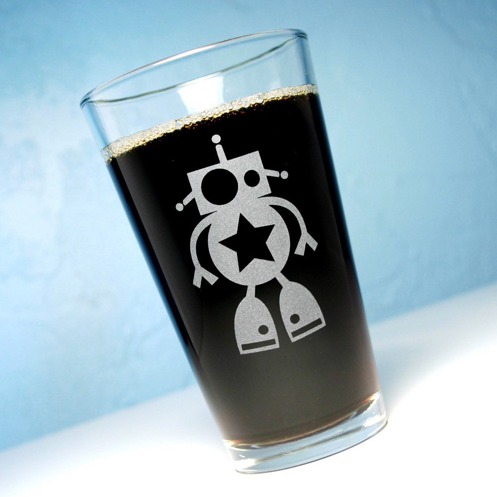 Robot Pint Glass - 1 Etched Beer Glass - cute retro sci-fi art