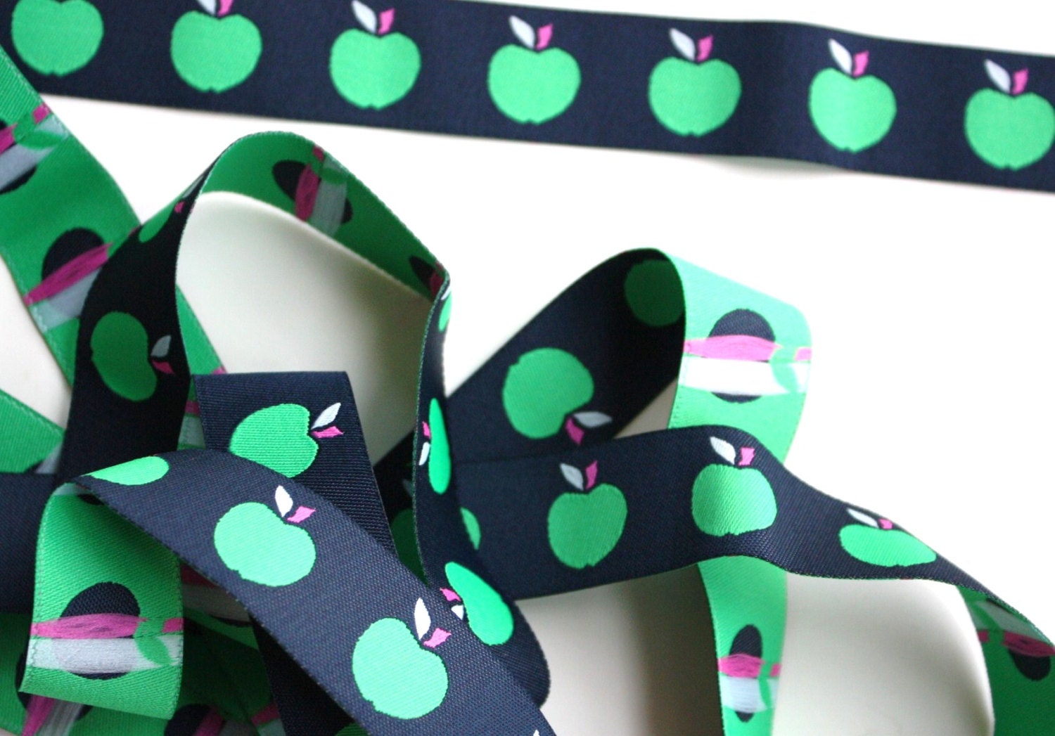 Jacquard RIBBON - 7/8 - Apples - Navy Green