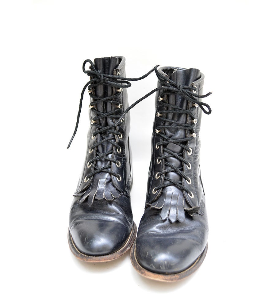 size 7 black leather Justin boots 37.5