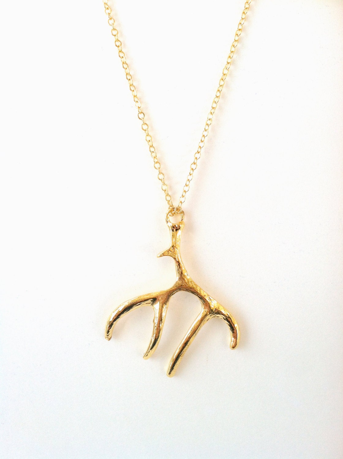 N11301 - Gold long deer antler pendant necklace