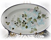 Vintage EnamelWare Oval Metal Dish, Hand Painted Hydrangeas, ECS, CSSTeam