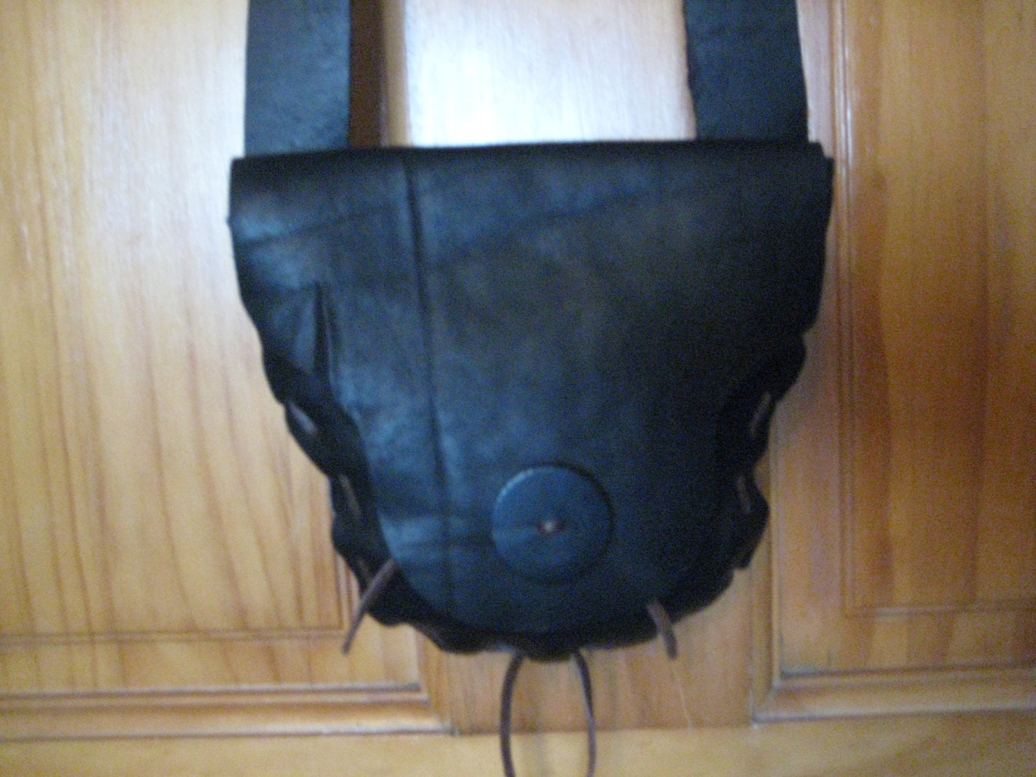 Black Leather Bag w Shoulder Strap