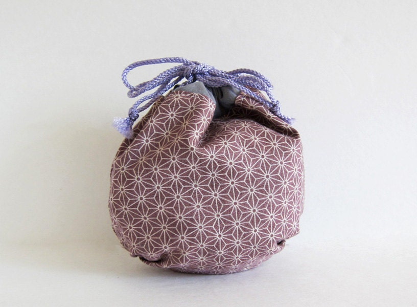 Yarn cozy -- Round drawstring bag  -- Sashiko kimono pattern