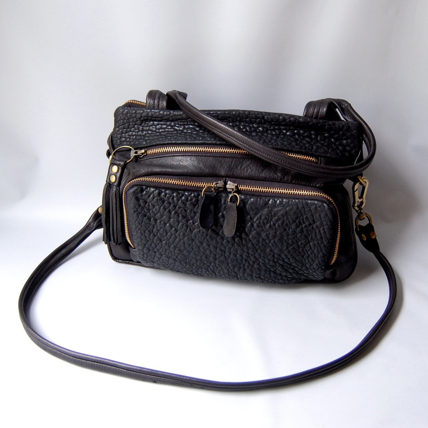 Willow leather bag in black