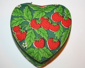 SALE in love with strawberries 1980s made in thailand 100 percent cotton zippered heart box
