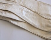 Vintage  White Leather Gloves