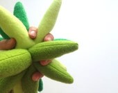 Soft Finger Toys - Wiggle Throws - Tactile Balancing Throwing Toy - Fleece Stars