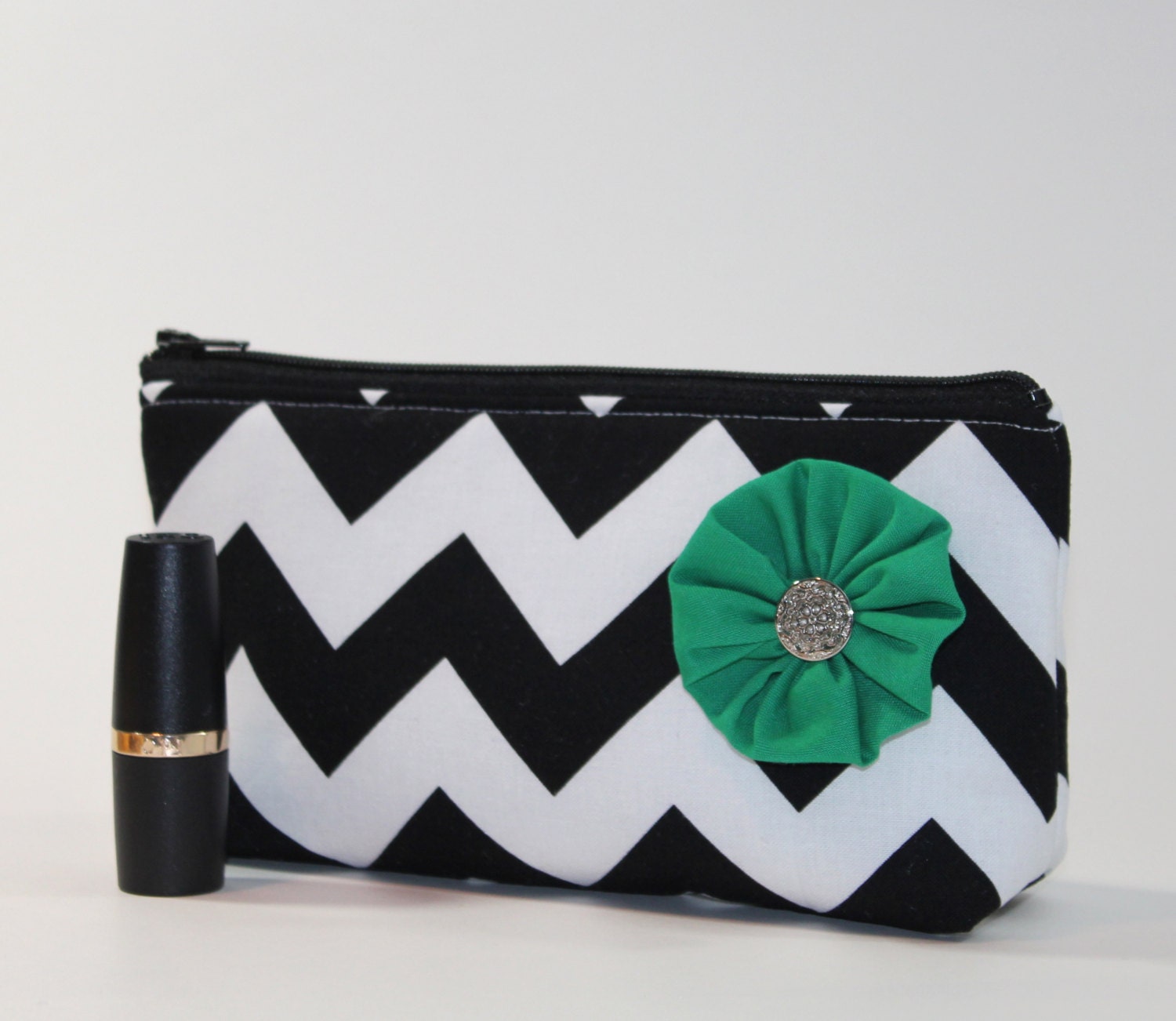 Compact Divided Cosmetic Bag - 2 Compartments - Black Chevron Stripes with Green Rosette