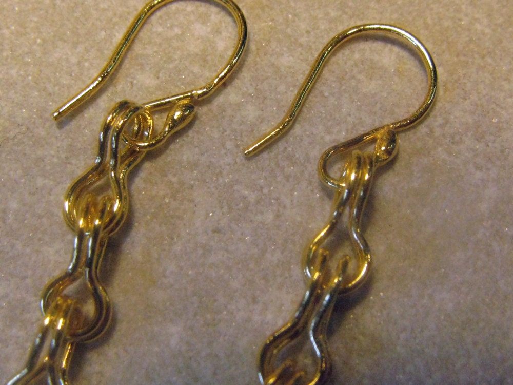 22k Gold. Solid Gold Earrings.
