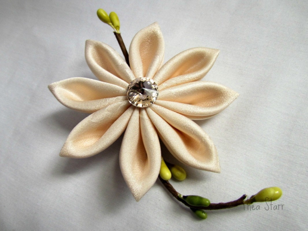 Kanzashi Fabric Flower Clip - Simple Sparkle