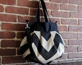 Cross Body Pleated Bag (LARGE) w/ Adjustable Strap - Chevron Black / Dention