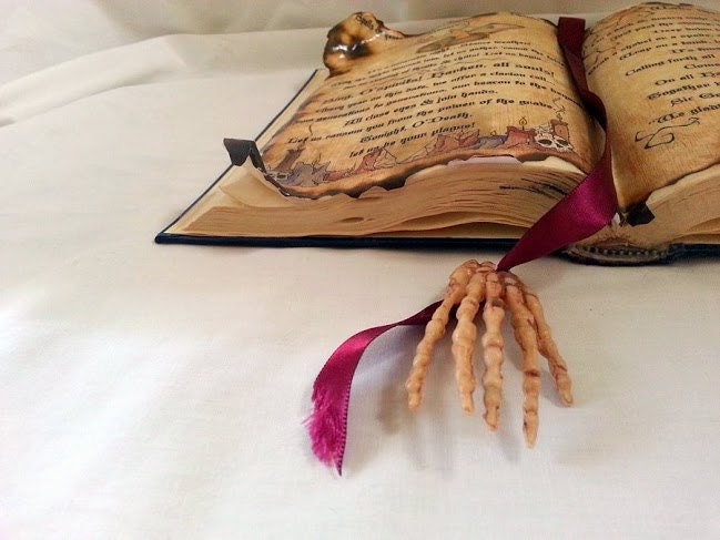 ADDAMS family SEANCE Spell incantation Wake the Dead altered BOOK prop