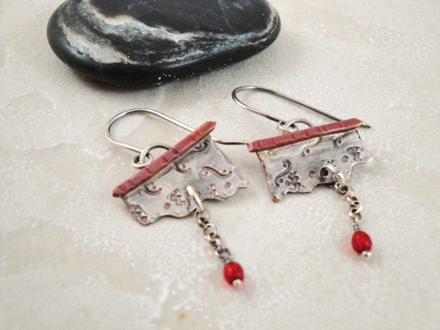 Chinese calendar earrings 2. Red copper. Drawstring. Good luck. Chinese New Year