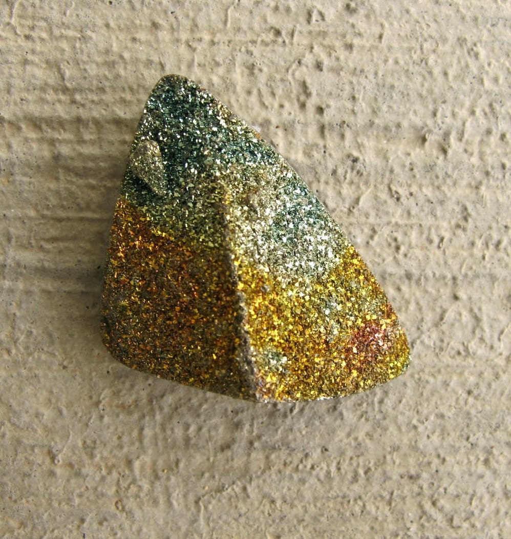 Pyramid Peacock CHALCOPYRITE amazing natural peacock druzy freeform designer cab. Peacock Ore. 25 x 35 x 10 mm. 147A0161