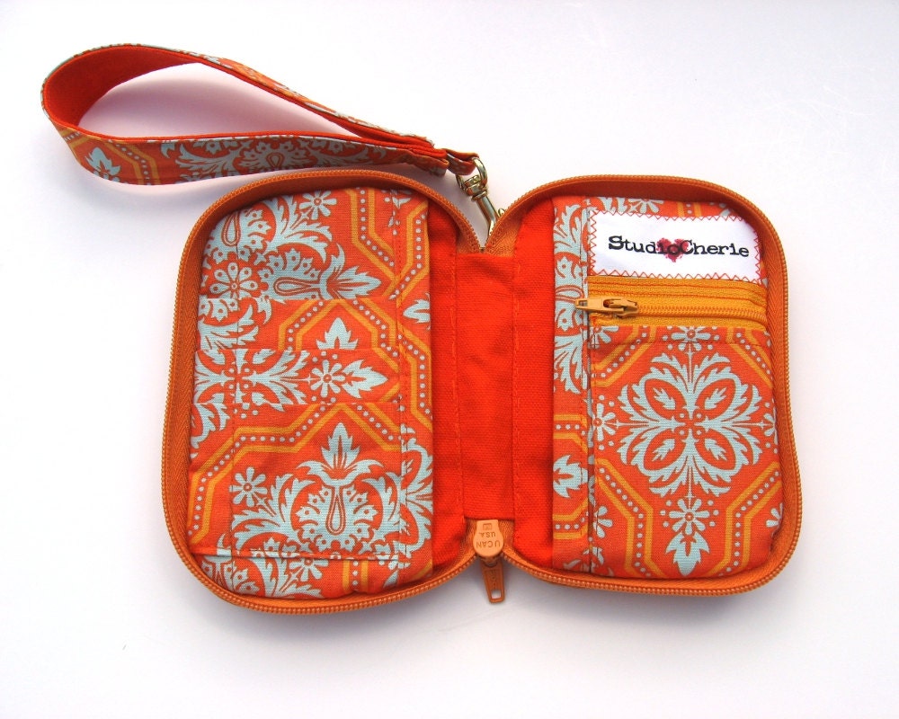 How to Make a  Zip Around Wristlet Wallet Instant Download Sewing Pattern