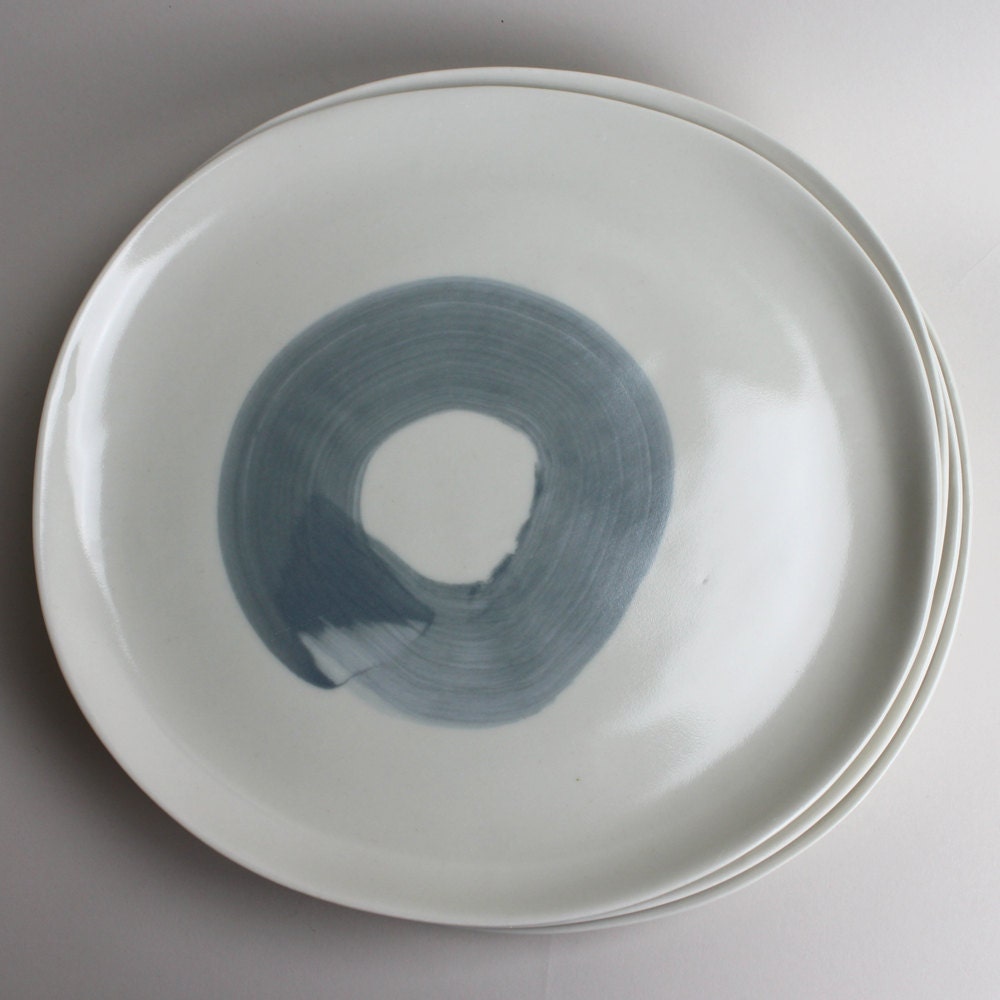 11.5" serving platter, ivory with blue-gray swirl