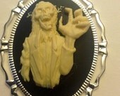 Zombie, Zombie cameo, Blood splatter, Blood barrette, Zombie jewelry, Horror, Horror clip, Zombieie Necklace