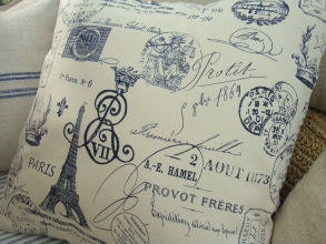 FrenCH PrinT ScriPT in BluE and CReAM CoTTagE ShaBBy CHiC 18" PiLLoW