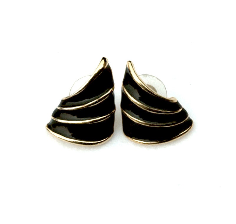 Vintage Black Enamel & Gold Tone Earrings