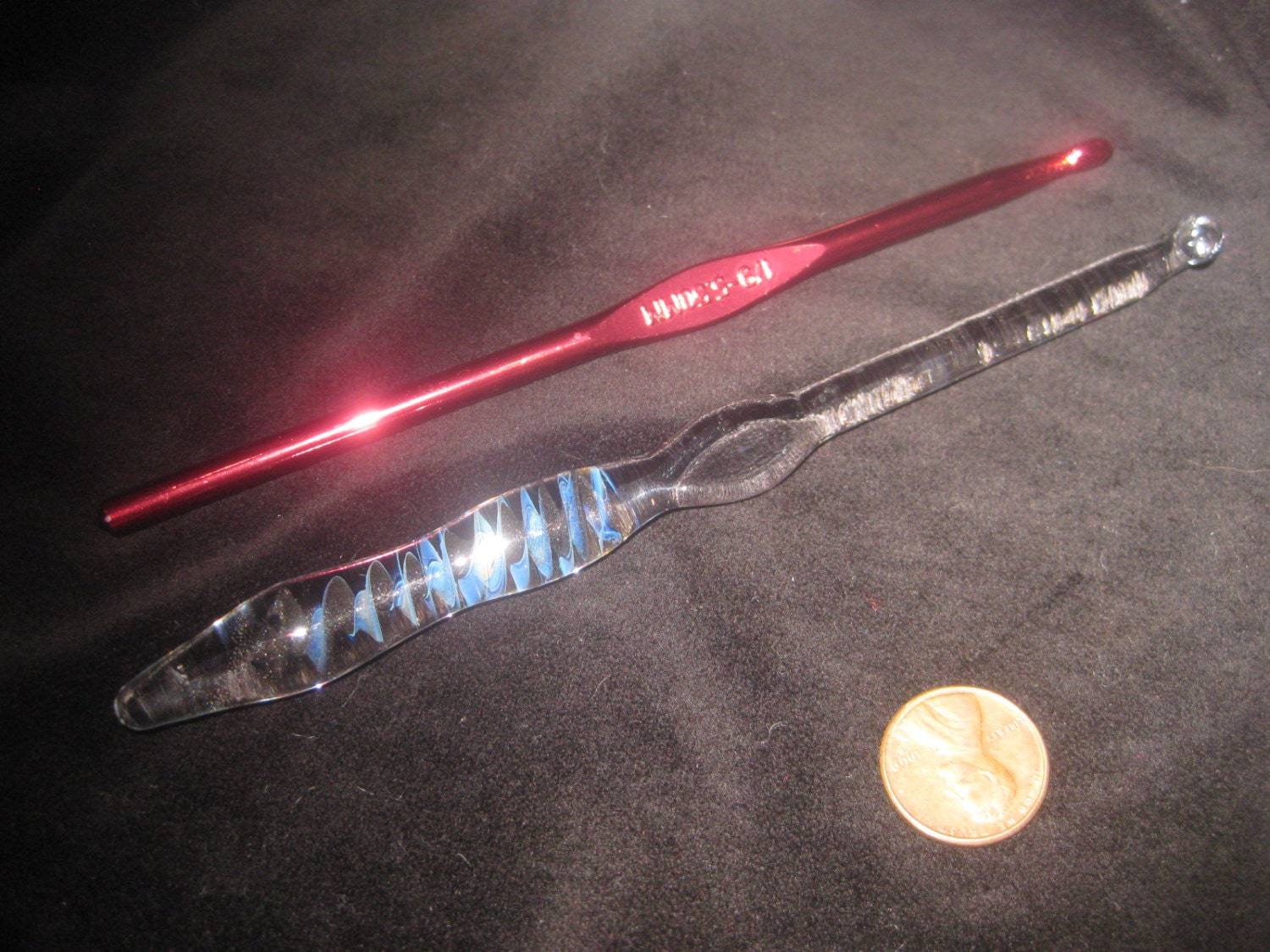 Handblown Glass Crochet Hook - Sparkly Grey and Blue