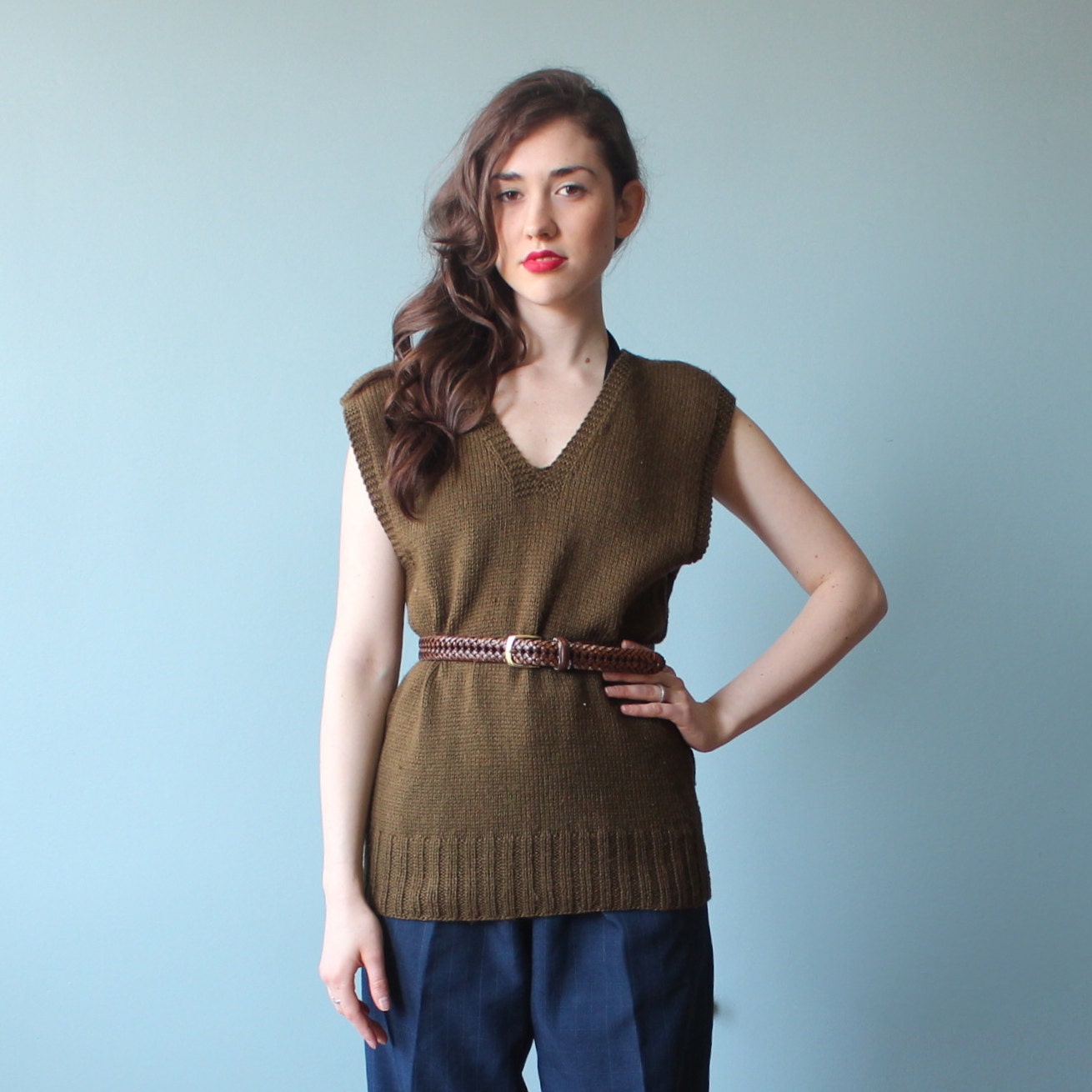 sweater vest / red cross olive green pullover / 1940s / small - medium