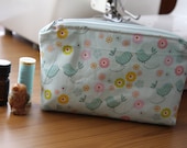 lined wee zipper bag.