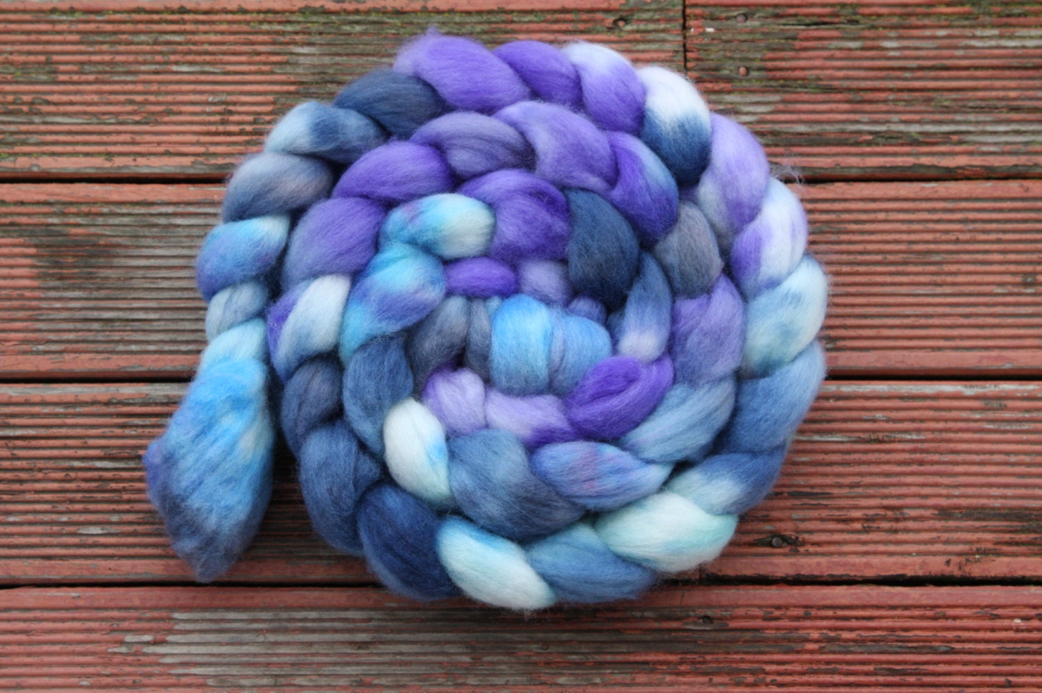 snow veil. hand dyed new zealand merino. 4.6oz./130g