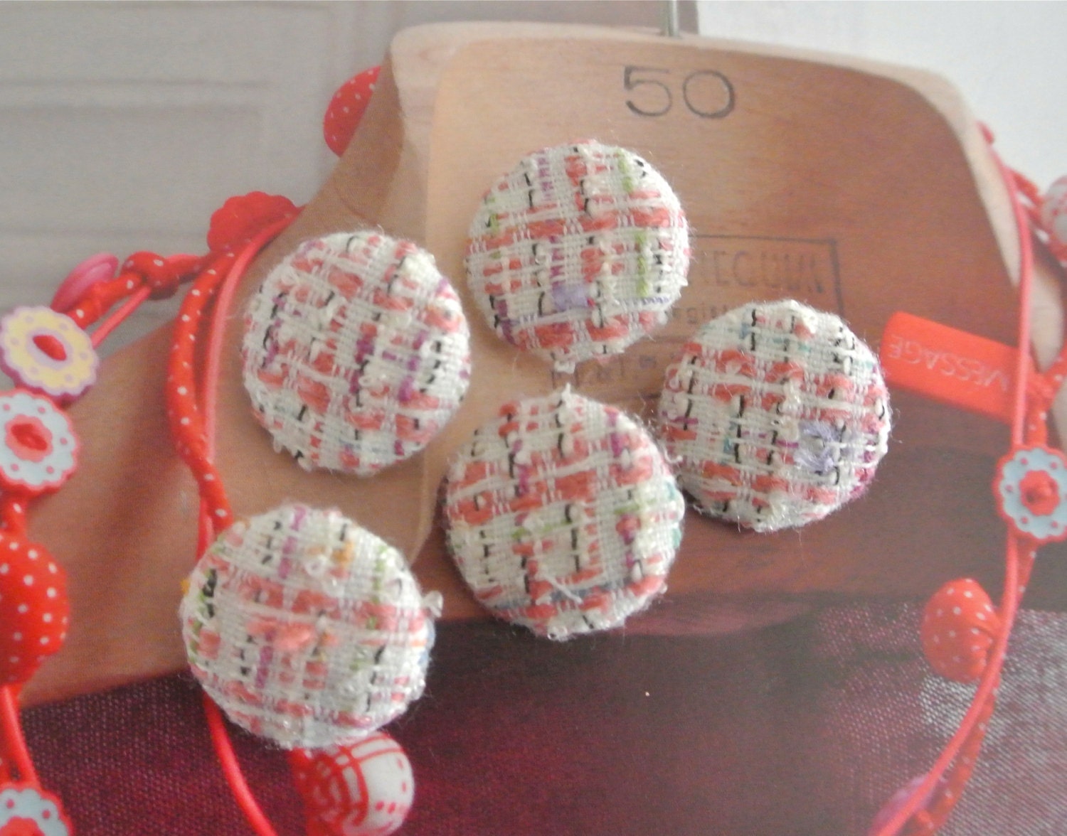 Handmade Fabric Buttons - Chic White Pink Tweed Checks Handmade Cloth Fabric Buttons 0.8 / 1 /  1.1 Inch 5's