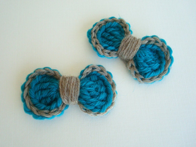 Two-Tone Crochet Bow Hair Clips - Set of 2