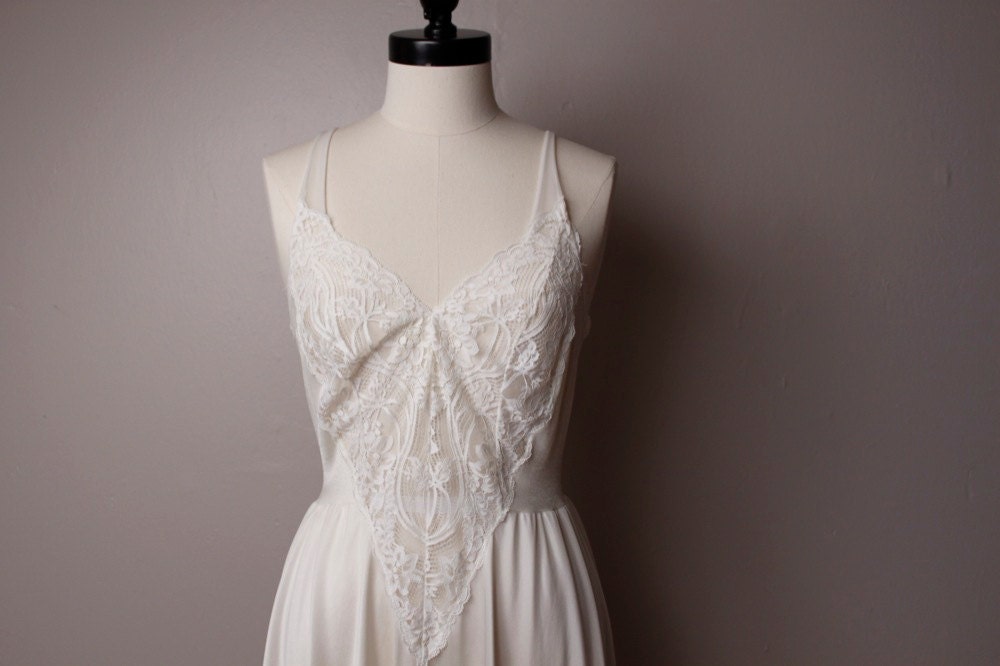 Vintage 1980's Olga Off White Lace Honeymoon Nightgown Lingerie Large