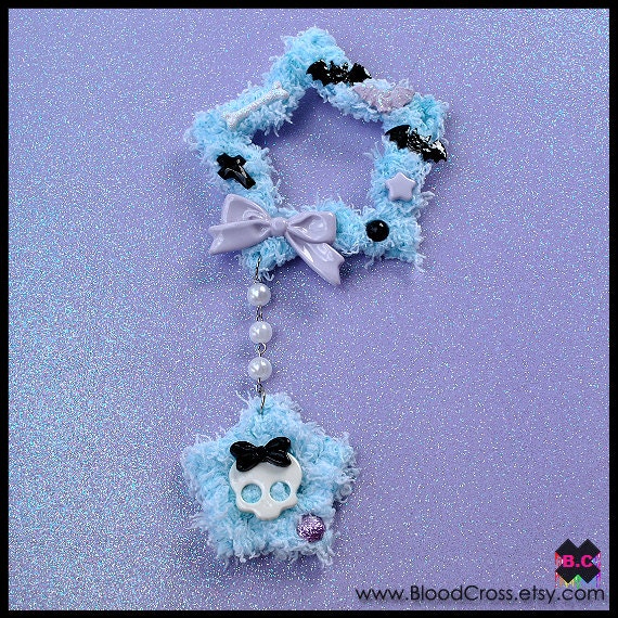 Bat Fuzzy Star Two Way Clip