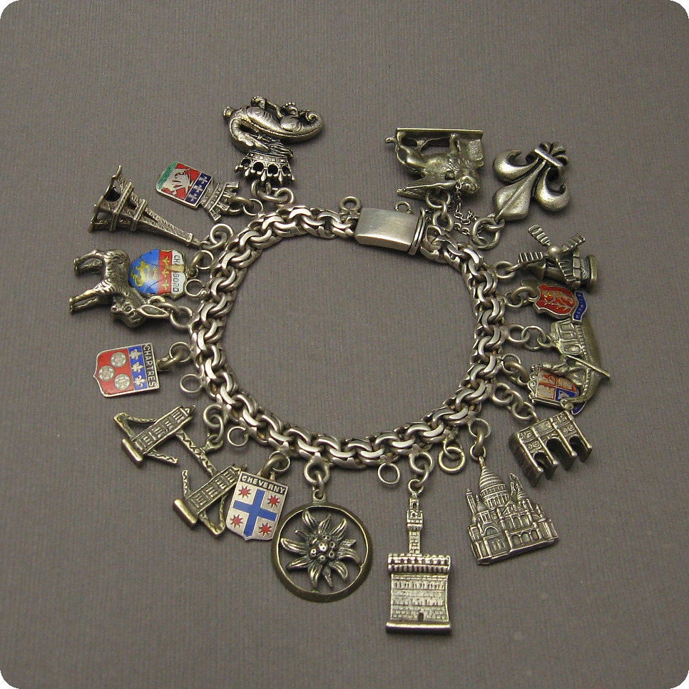 Vintage Sterling Charm Bracelet Castelan 18 Charms  B5366
