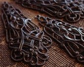 3pc OLD Fine French Lace Dapped Heart Center Filigree Earrings Connectors Stone Wraps Jewelry Findings Hand Oxidized Patina Vintage Brass