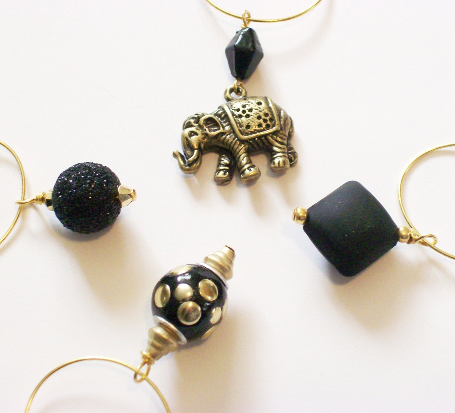 NOMAD wine charms - Set of 4 drink markers for mugs & stemware